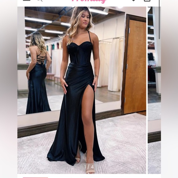 Prom dress - Picture 1 of 3